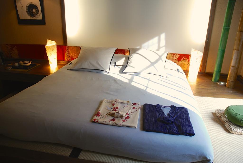 Minshuku Chambres D'Hotes Japonaises 티에르 객실 사진